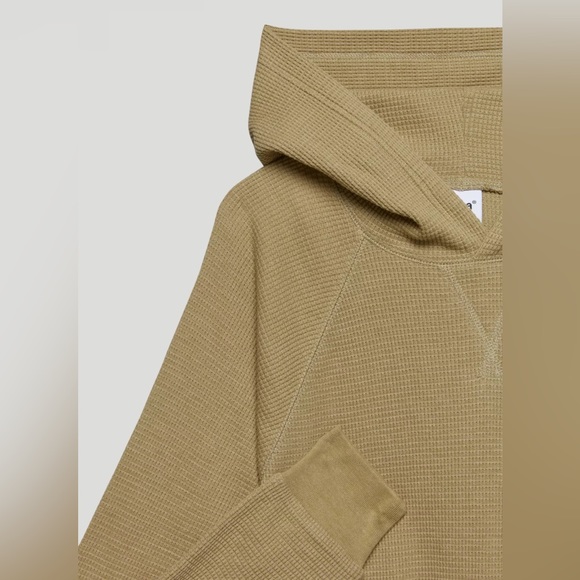Aritzia || TNA Lightweight Oversized Fleece Hoodie Sweatshirt - Picture 3 of 4